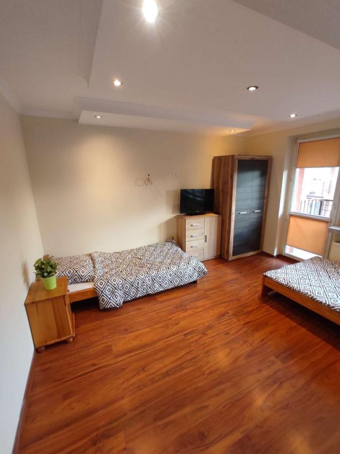Sloneczne Pokoje Apartman Gliwice Kültér fotó