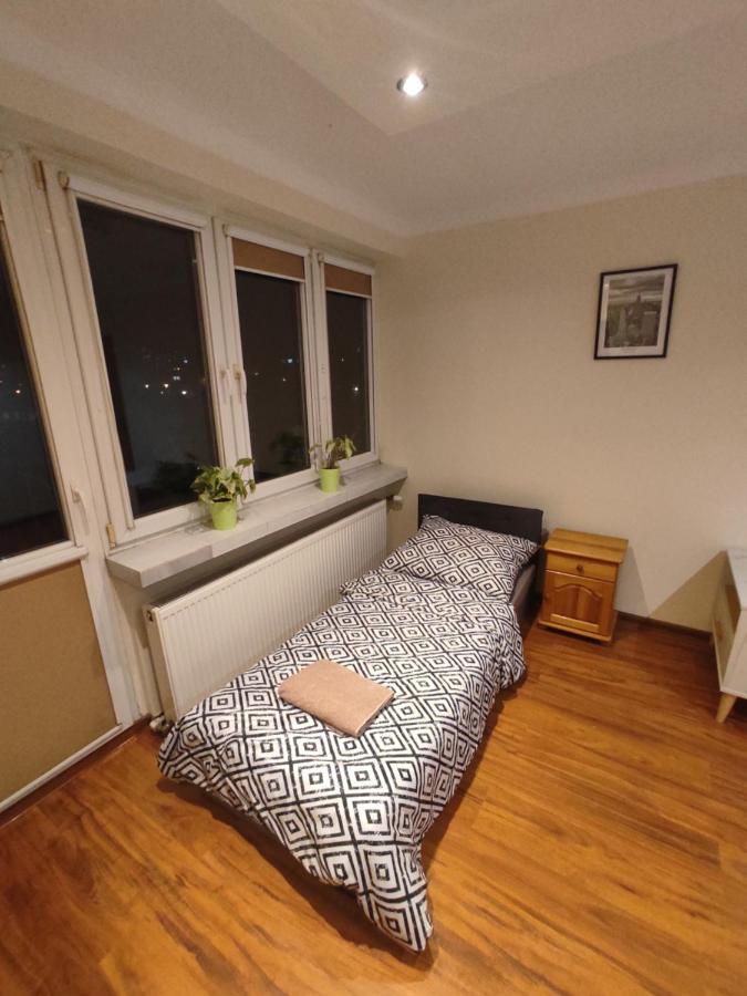 Sloneczne Pokoje Apartman Gliwice Kültér fotó